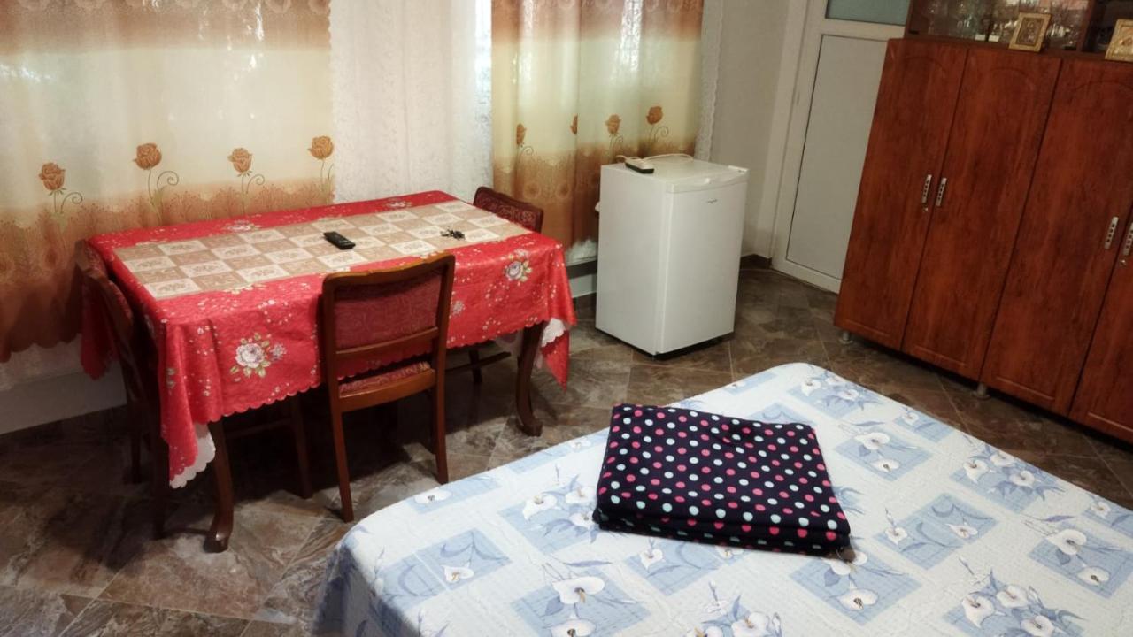 הוילה אפורי סוד Casa Din Gradina מראה חיצוני תמונה