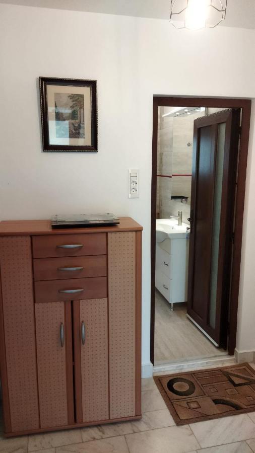 הוילה אפורי סוד Casa Din Gradina מראה חיצוני תמונה