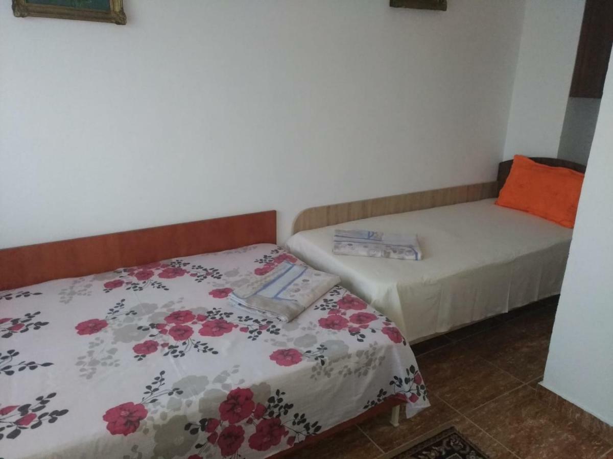 הוילה אפורי סוד Casa Din Gradina מראה חיצוני תמונה