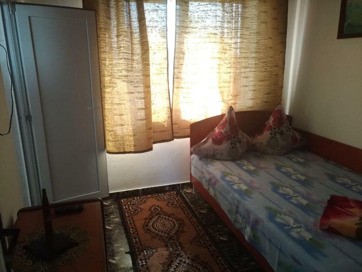 הוילה אפורי סוד Casa Din Gradina מראה חיצוני תמונה