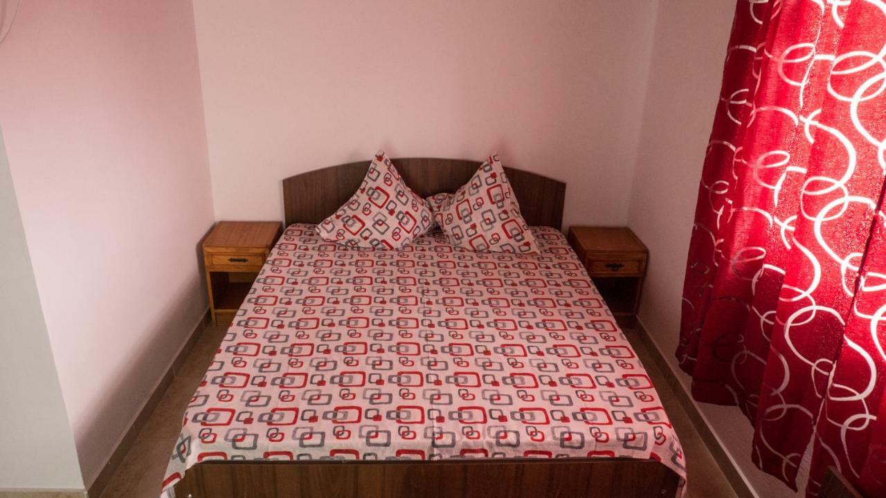 הוילה אפורי סוד Casa Din Gradina מראה חיצוני תמונה