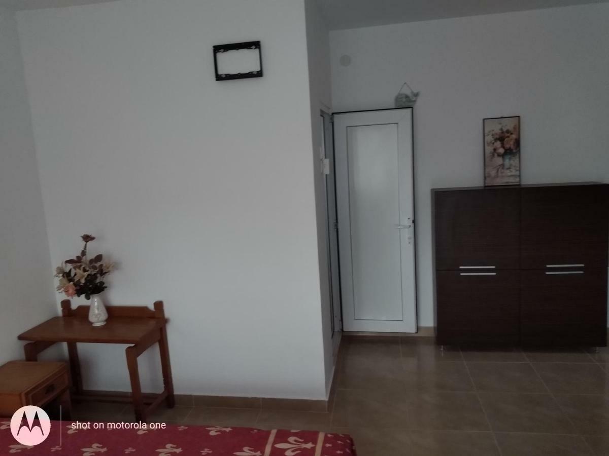 הוילה אפורי סוד Casa Din Gradina מראה חיצוני תמונה